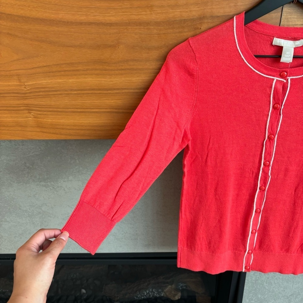 NWT Banana Republic Sweater, Size XS - Picture 4 of 8